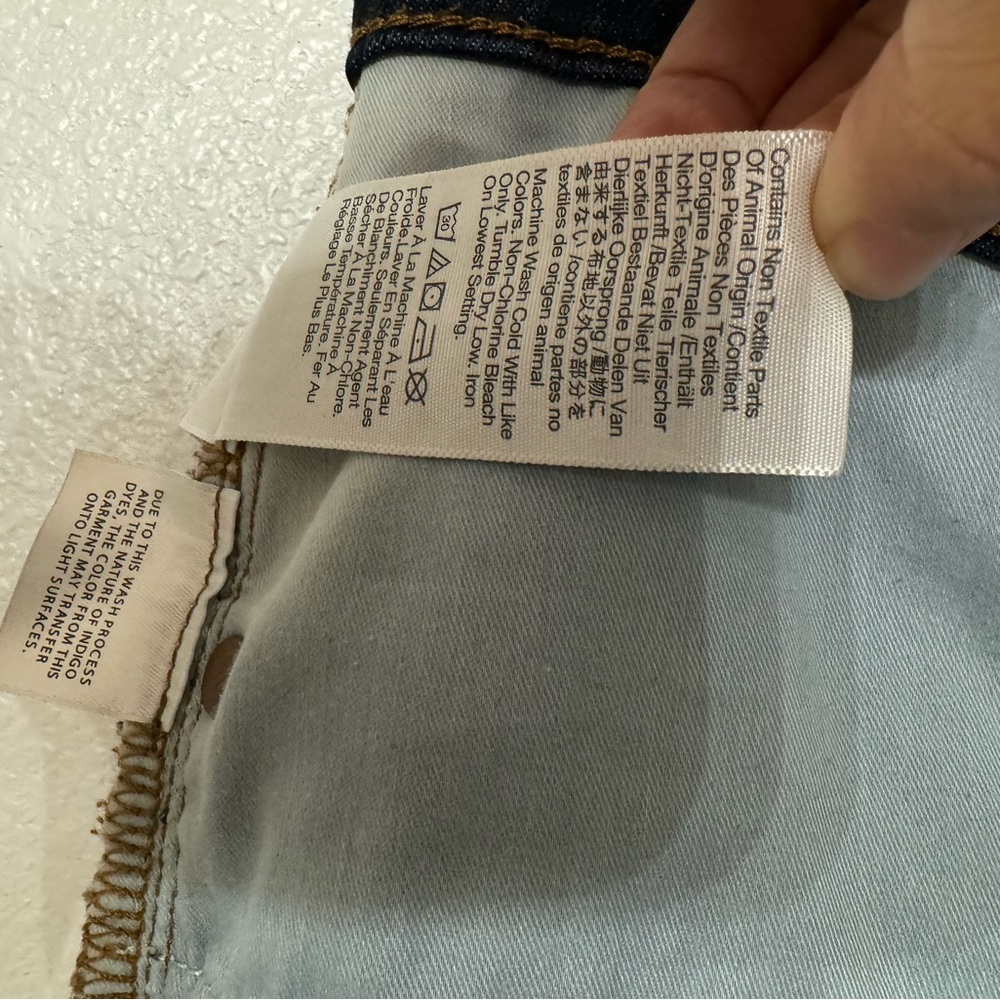 Madewell Petite 9" Mid-Rise Skinny Jeans in Larkspur Wash: TENCEL™ Denim Edition - Picture 10 of 11